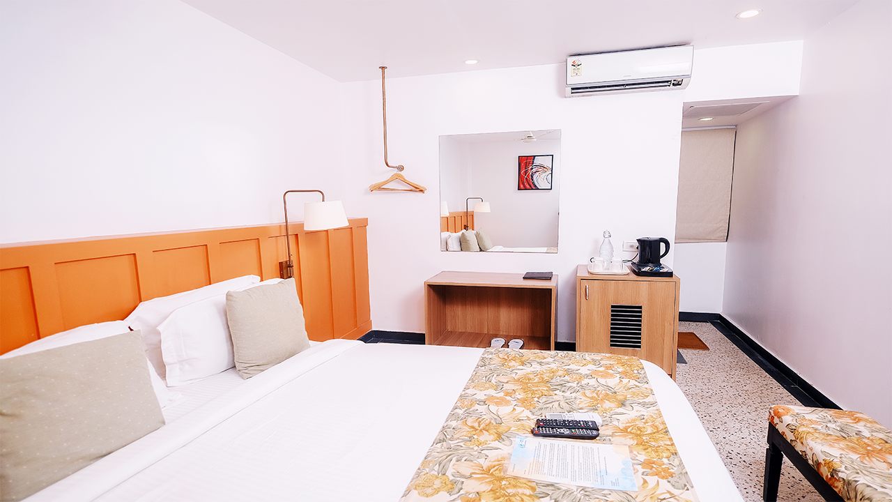 Hotel Grand - Cozy Room