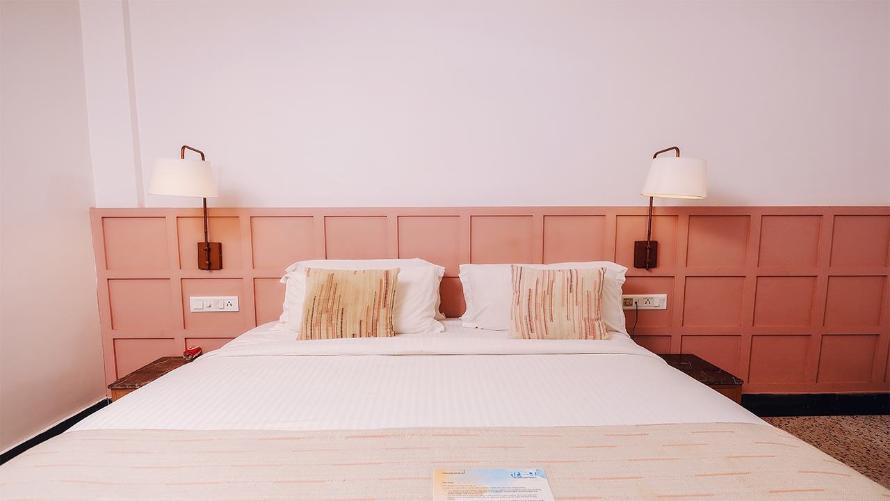 Hotel Grand - Cozy Room with Garden